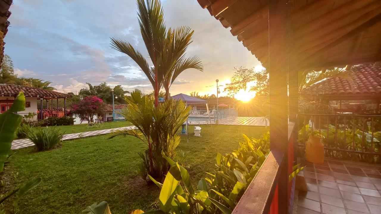 Finca Hotel Villa Del Sol プエブロ・タパオ エクステリア 写真
